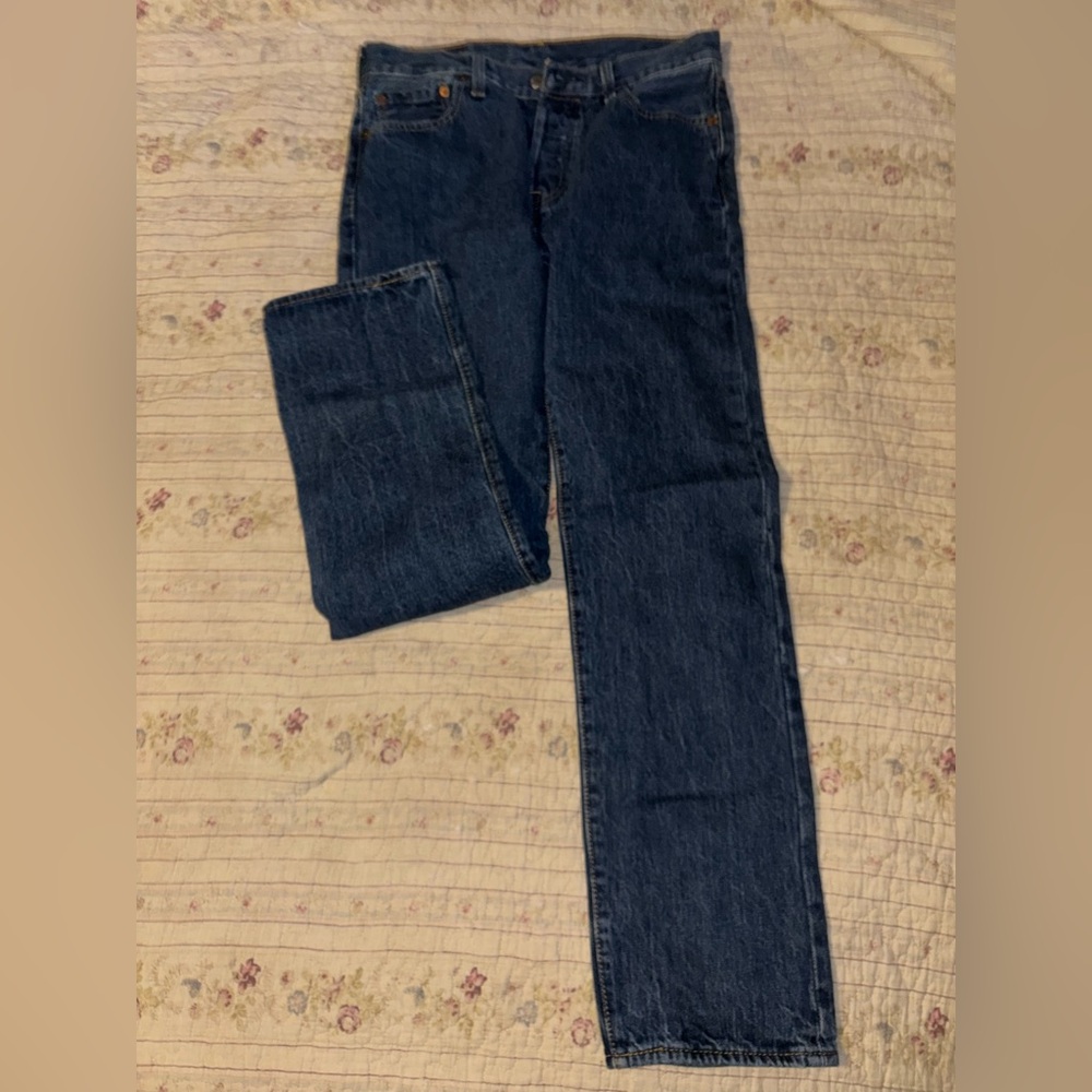 Levi's Classic Indigo Straight Jeans